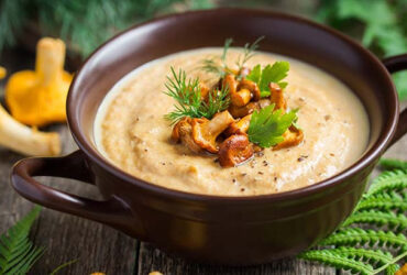 Soupe de champignons chanterelles